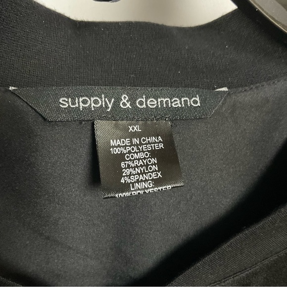 Supply & Demand Womens XXL black silky satin embroidered zip front jacket - Picture 8 of 8